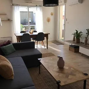 Ensoleille-terrasse - Parking Gratuit - Isle Sur La Sorgue , LʼIsle-sur-la-Sorgue France